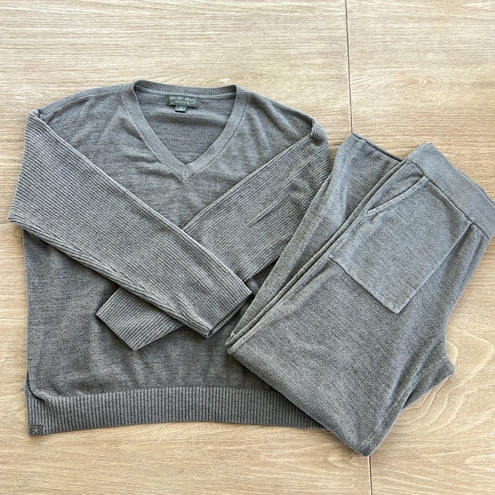 Barefoot Dreams Cozy Chic Ultra Lite Knit Pajamas Size Small in Olive Br…